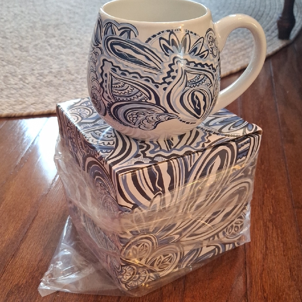 New In Box! Lilly Pulitzer Mug